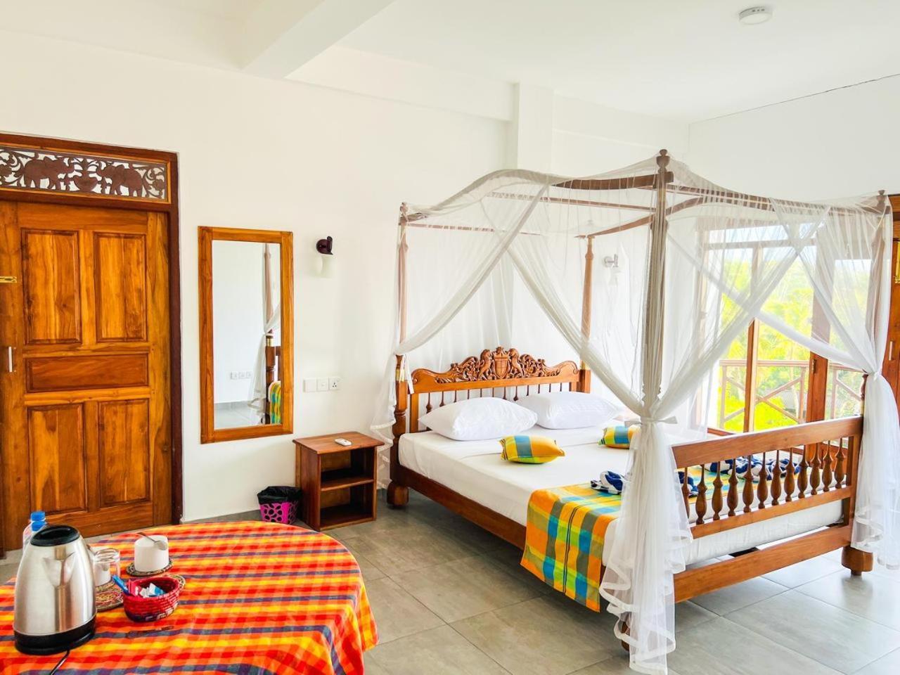 Twenty-Two Weligambay Hotel Weligama Eksteriør billede