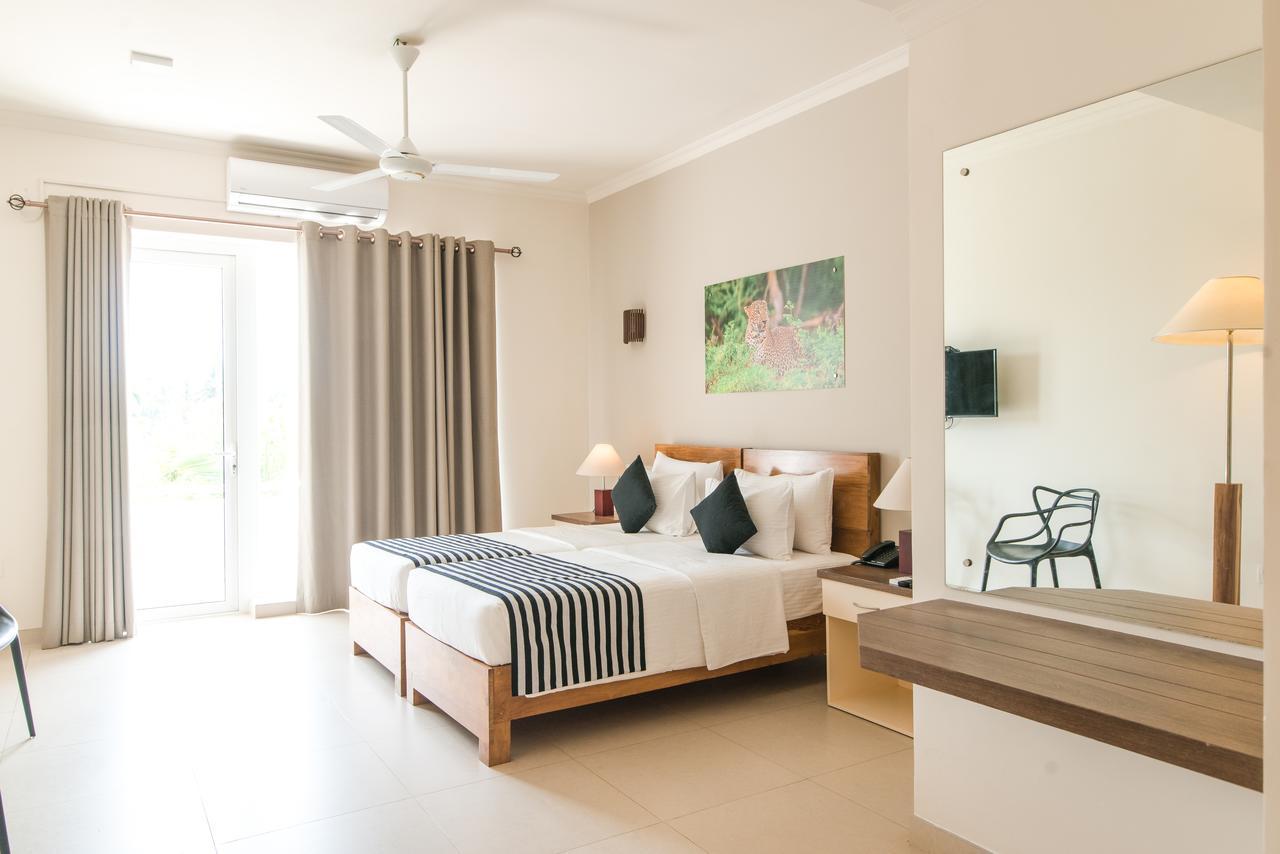 Twenty-Two Weligambay Hotel Weligama Eksteriør billede
