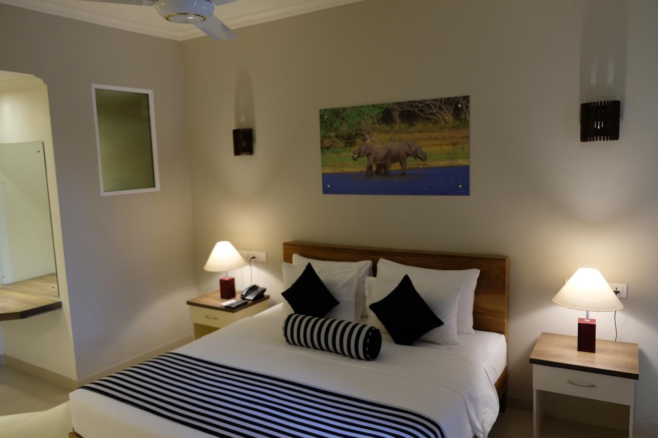 Twenty-Two Weligambay Hotel Weligama Eksteriør billede