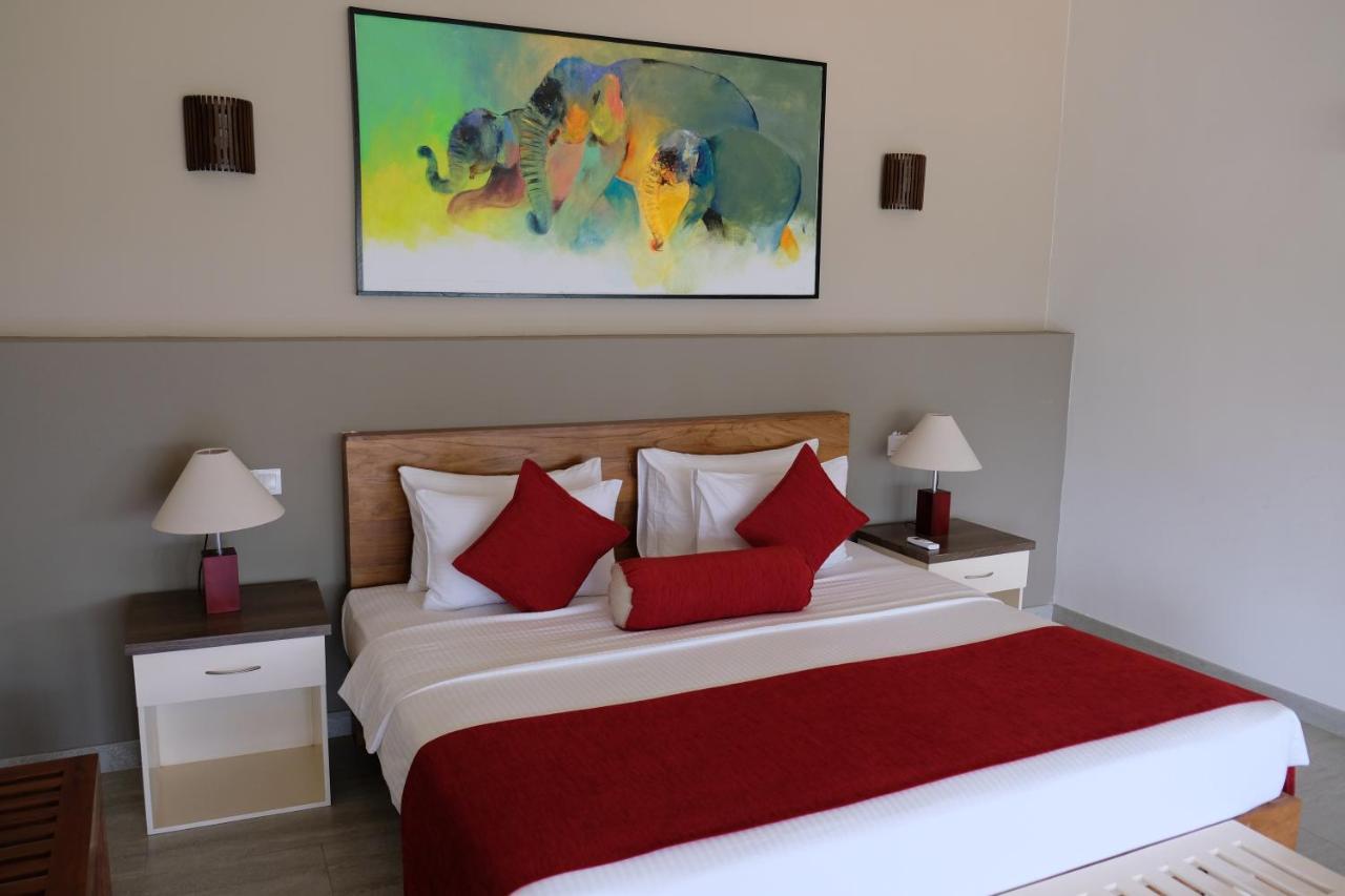 Twenty-Two Weligambay Hotel Weligama Eksteriør billede